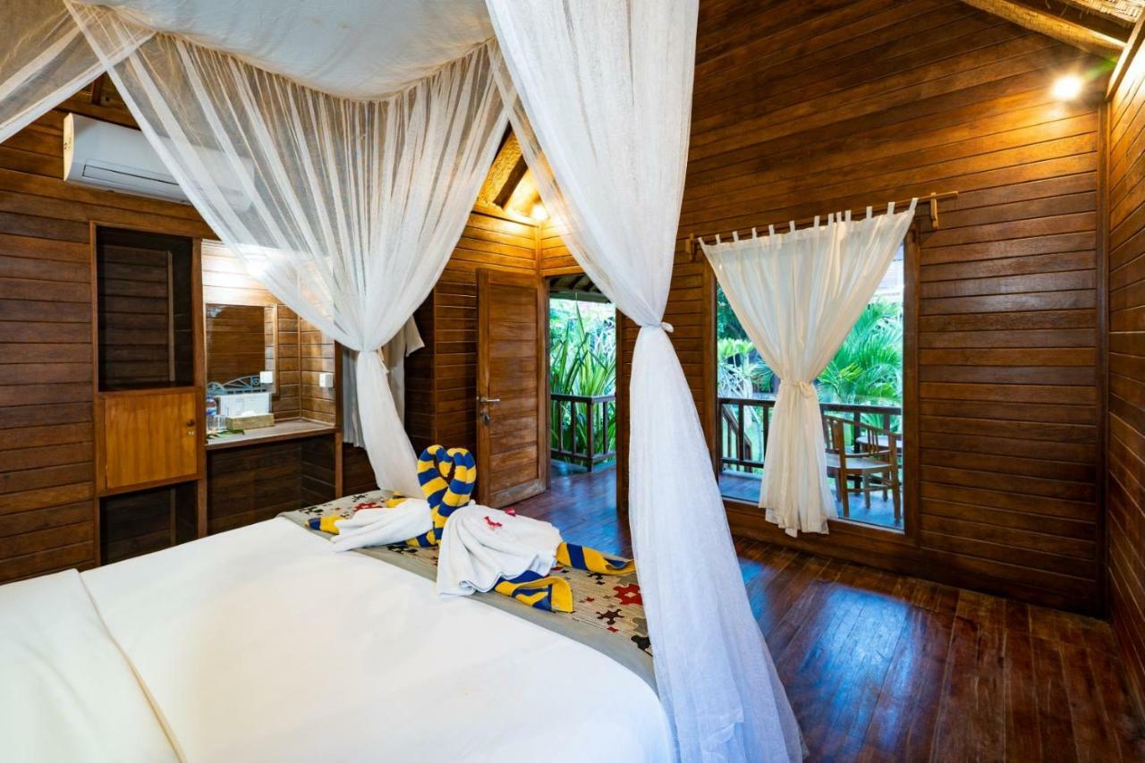 Dream Beach Inn Lembongan Buitenkant foto